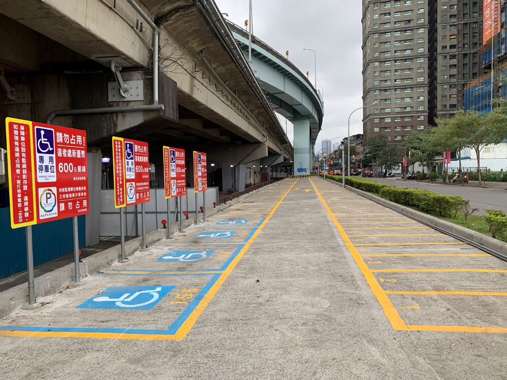 《圖說》板橋民生環河機車停車場計有155格位。〈交通局提供〉